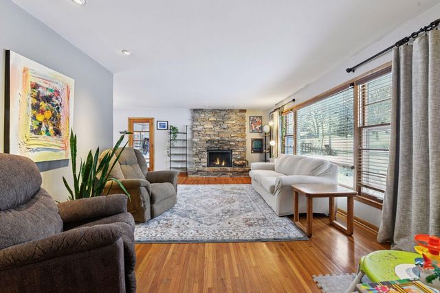 16600 Canterbury Drive, Minnetonka, MN 55345