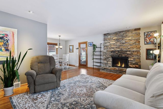 16600 Canterbury Drive, Minnetonka, MN 55345