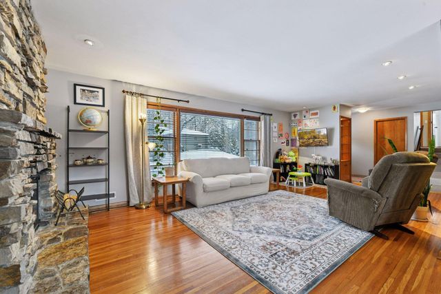 16600 Canterbury Drive, Minnetonka, MN 55345