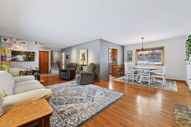 16600 Canterbury Drive, Minnetonka, MN 55345