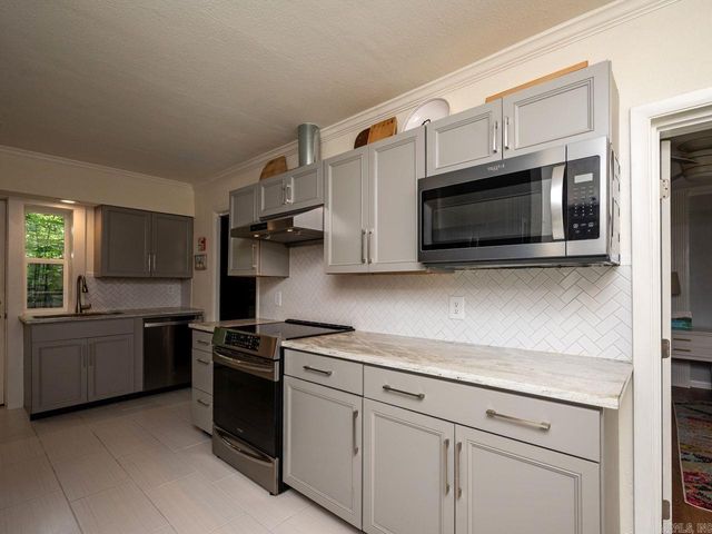 305 Ramble St, Hot Springs, AR 71901