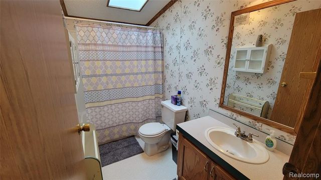 4349 Bay Road, Gladwin, MI 48624