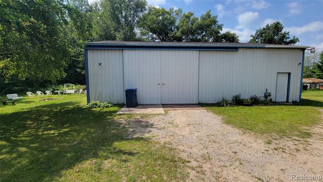 4349 Bay Road, Gladwin, MI 48624