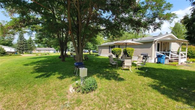 4349 Bay Road, Gladwin, MI 48624