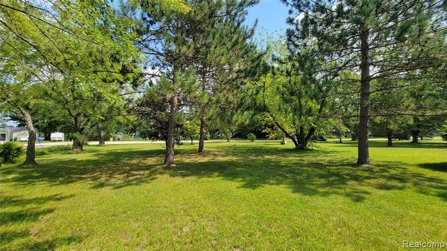 4349 Bay Road, Gladwin, MI 48624