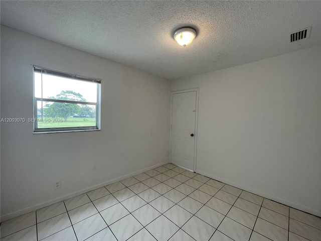 7410 Woodmont Ter 204, Tamarac, FL 33321