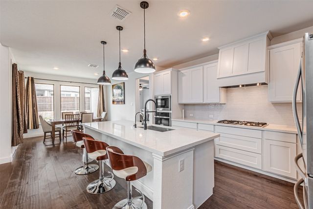 2500 Bluewood Lane, Northlake, TX 76226