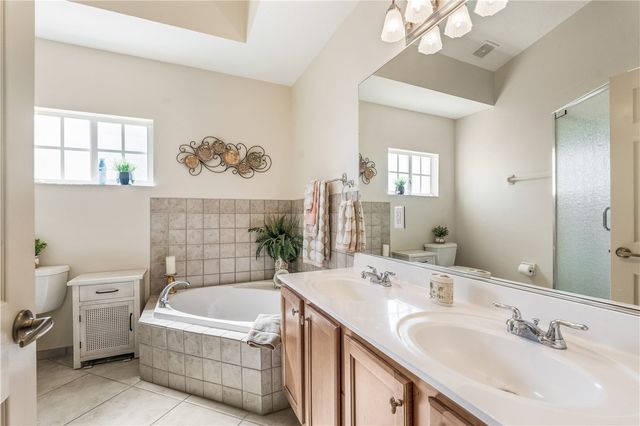 512 7th Square 201, Vero Beach, FL 32962