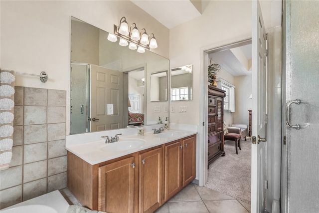 512 7th Square 201, Vero Beach, FL 32962