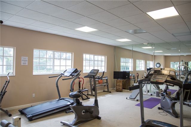 512 7th Square 201, Vero Beach, FL 32962