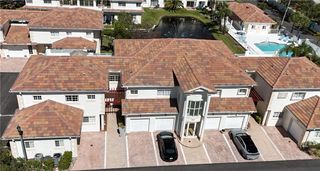 512 7th Square 201, Vero Beach, FL 32962