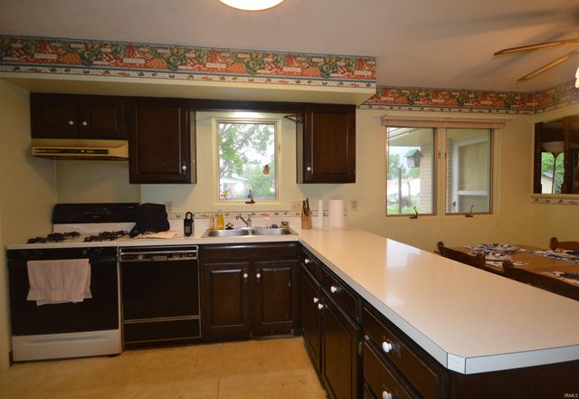 19080 Montrose Drive, South Bend, IN 46614