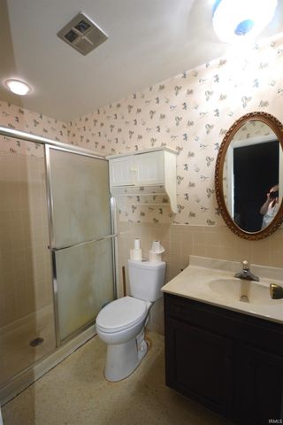 19080 Montrose Drive, South Bend, IN 46614