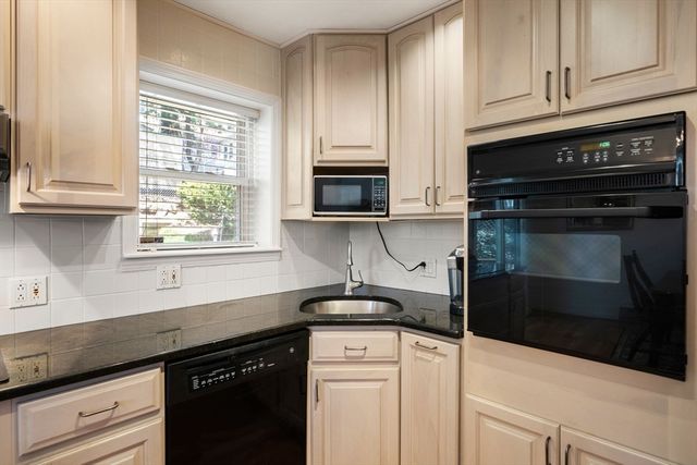 20 Elson Rd, Waltham, MA 02451