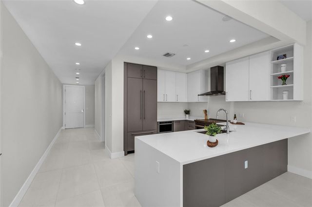 275 1ST AVENUE S 1904, St Petersburg, FL 33701