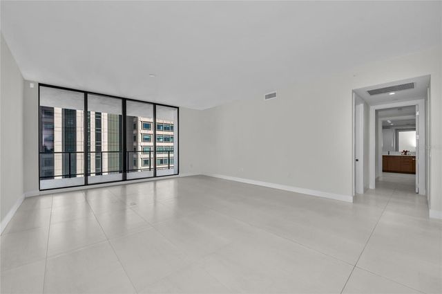 275 1ST AVENUE S 1904, St Petersburg, FL 33701