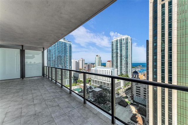 275 1ST AVENUE S 1904, St Petersburg, FL 33701