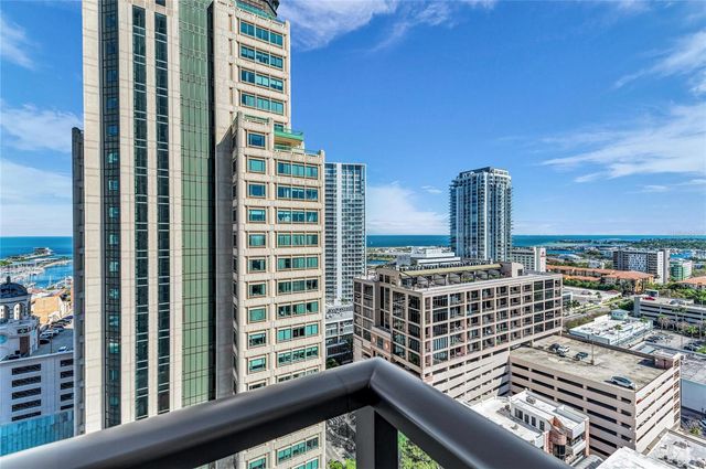 275 1ST AVENUE S 1904, St Petersburg, FL 33701