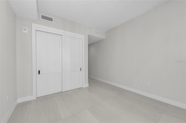 275 1ST AVENUE S 1904, St Petersburg, FL 33701