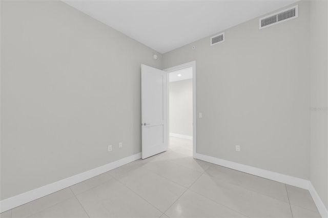 275 1ST AVENUE S 1904, St Petersburg, FL 33701