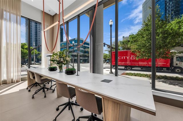 275 1ST AVENUE S 1904, St Petersburg, FL 33701