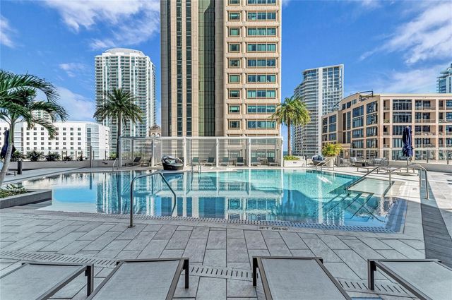 275 1ST AVENUE S 1904, St Petersburg, FL 33701