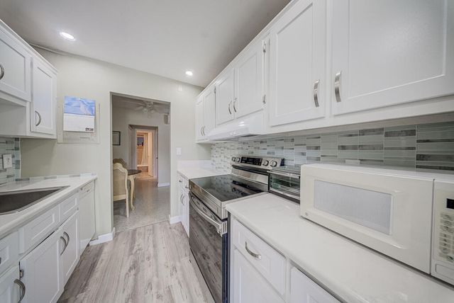 3600 N Ocean Drive 109, Singer Island, FL 33404