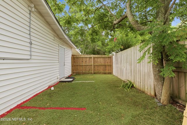 7520 BROCKHURST Drive, Jacksonville, FL 32277