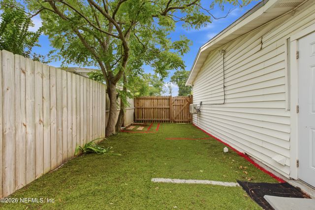 7520 BROCKHURST Drive, Jacksonville, FL 32277