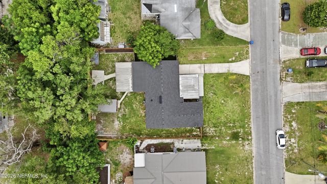 7520 BROCKHURST Drive, Jacksonville, FL 32277