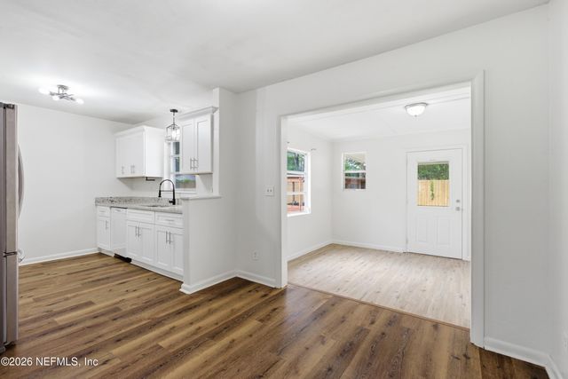 7520 BROCKHURST Drive, Jacksonville, FL 32277