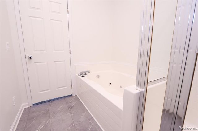 52 W Bethune Street, Detroit, MI 48202