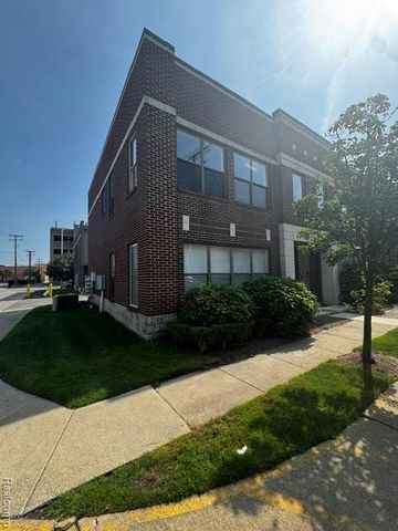 52 W Bethune Street, Detroit, MI 48202