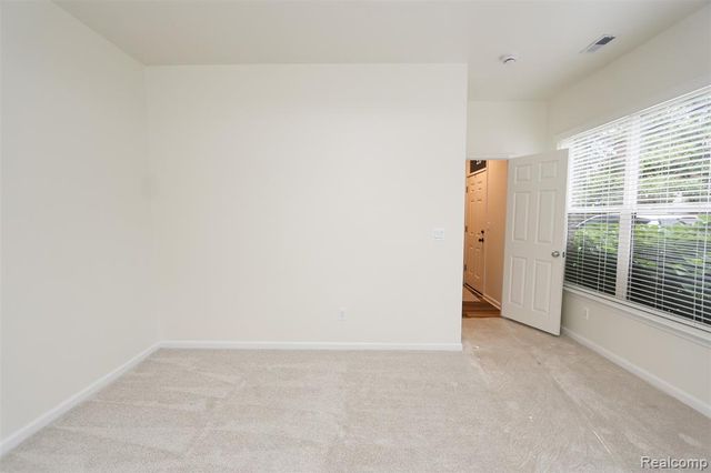 52 W Bethune Street, Detroit, MI 48202