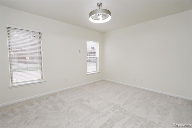 52 W Bethune Street, Detroit, MI 48202