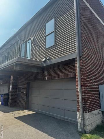 52 W Bethune Street, Detroit, MI 48202