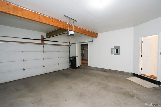 52 W Bethune Street, Detroit, MI 48202