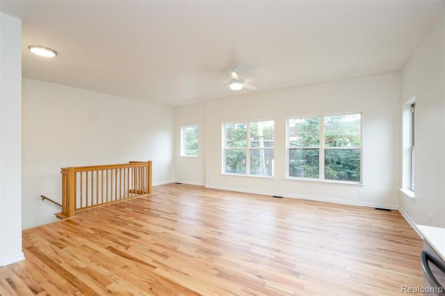 52 W Bethune Street, Detroit, MI 48202