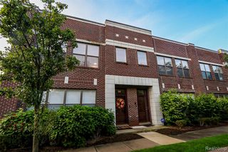 52 W Bethune Street, Detroit, MI 48202