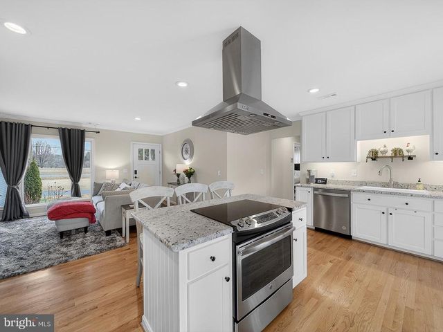 8746 MEETZE RD, Warrenton, VA 20187