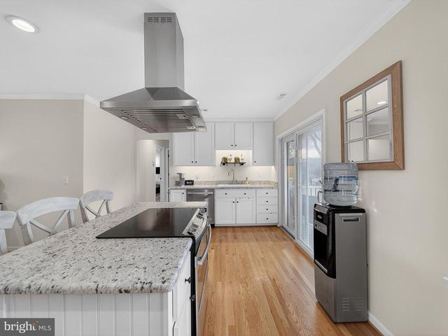 8746 MEETZE RD, Warrenton, VA 20187