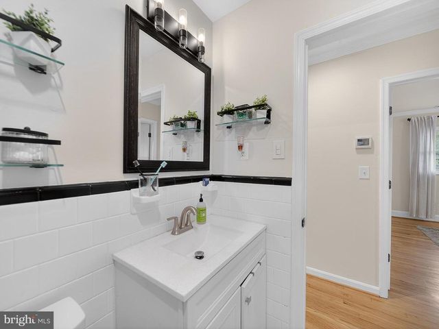 8746 MEETZE RD, Warrenton, VA 20187