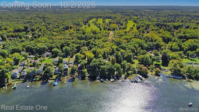 6760 Lombardy Drive, Dexter Township, MI 48118