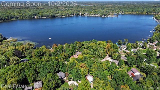 6760 Lombardy Drive, Dexter Township, MI 48118