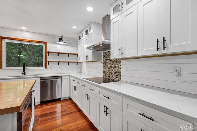 2 Patrick Lane, Defiance, MO 63341