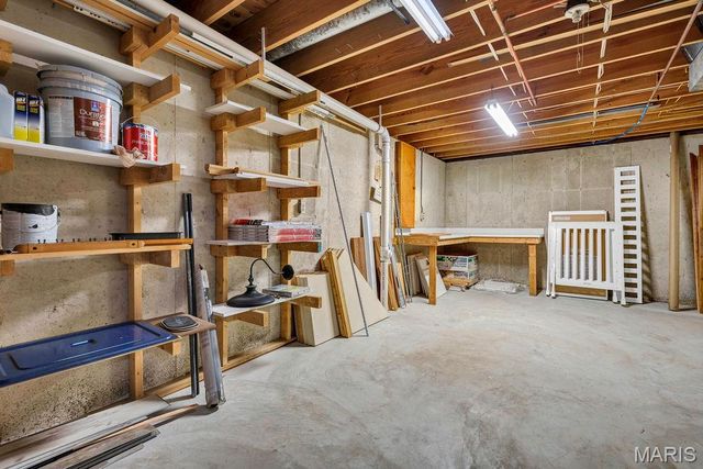2 Patrick Lane, Defiance, MO 63341