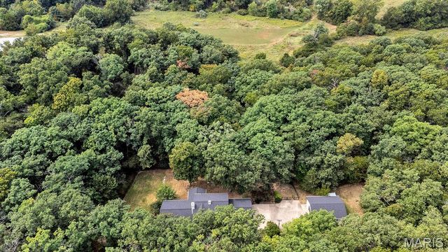 2 Patrick Lane, Defiance, MO 63341