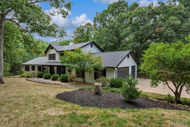 2 Patrick Lane, Defiance, MO 63341