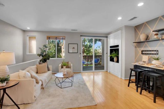 6068 Paseo Salinero, Carlsbad, CA 92009