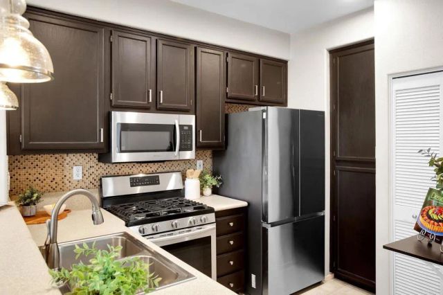 6068 Paseo Salinero, Carlsbad, CA 92009
